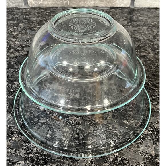 2 Vintage Pyrex Clear Glass Mixing Bowls #322 1 Qt & #323 1.5 Qt Blue Tint - Picture 2 of 8
